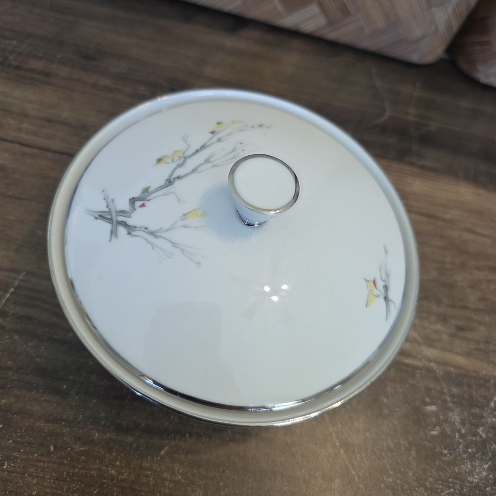 Konigl pr Tettau Dish W/Cover Trinket Floral Gray Bark Platinum Trim 4.5" x 2.5"
